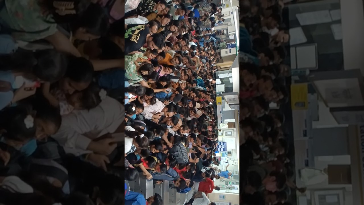 Chaos at DMRC Station.