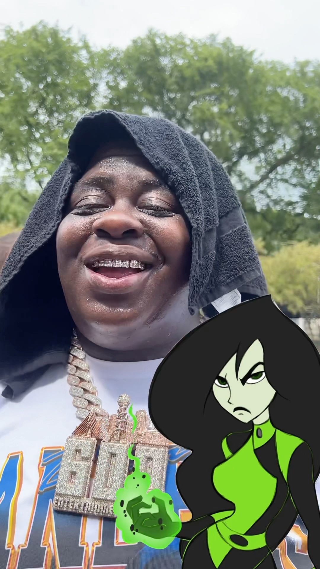 She does look good in green ?