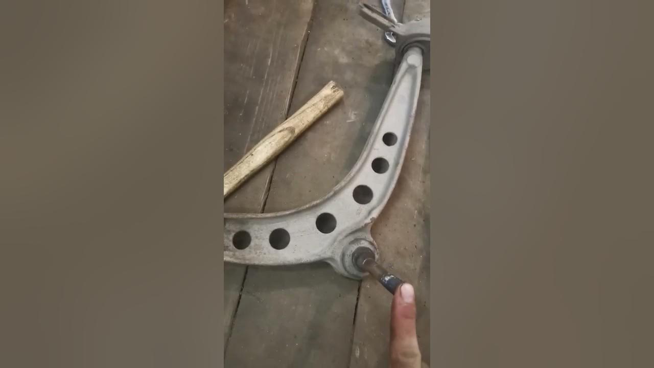 Шаровые опоры передних рычагов BMW e36 - YouTube