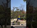 異様に盛り上がる大道芸　ロッキー
