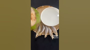 Ăn cơm với cá khô chan nước dừa 😝 hoài niệm tuổi thơ quá nha 😝 #tuổithơ #monantuoitho #gaoongcua