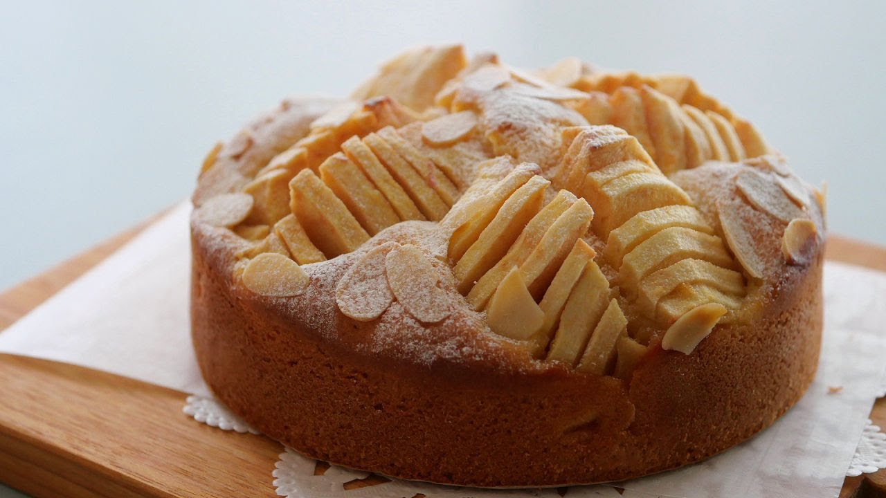 簡単りんごのさくさくケーキ翌日絶品です Apple Almond Cake Youtube