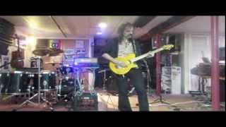 10 Cheats toward a Van Halen guitar tone. 1. (straight into a) TUBE...