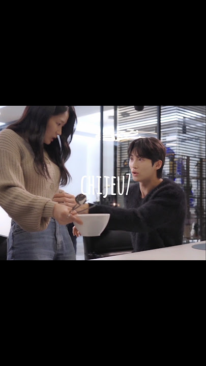 Is that muscle memory?🤣😂😂🤦‍♂️#byeonwooseok #kimhyeyoon #couple #lovelyrunner #fyp