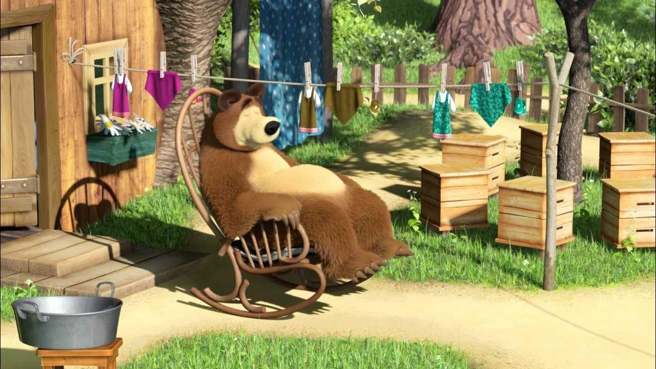 Один дома. Маша и медведь один дома книга. Домашний маша и медведь. Домашний маша и медведь. Домик маши из мультика маша и медведь.