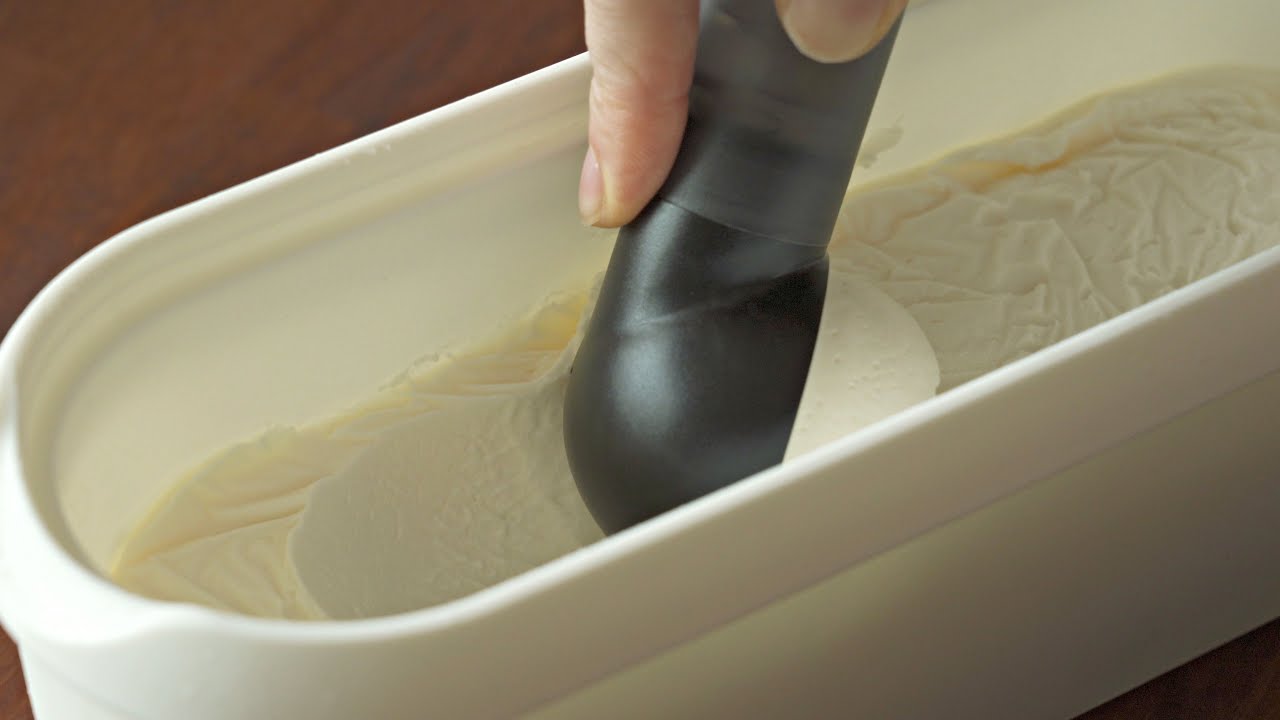 Простой рецепт домашнего ванильного мороженого (всего 4 ингредиента)