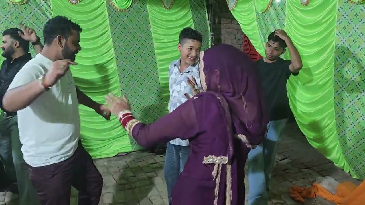 Moni ki shaadi me enjoyment kiya 