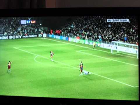 Victor Valdes Dangerous Kick