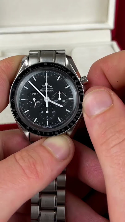 How to set an Omega Speedmaster Professional 🚀🌘👨🏼‍🔧  #chrono #omegaspeedmaster #watch