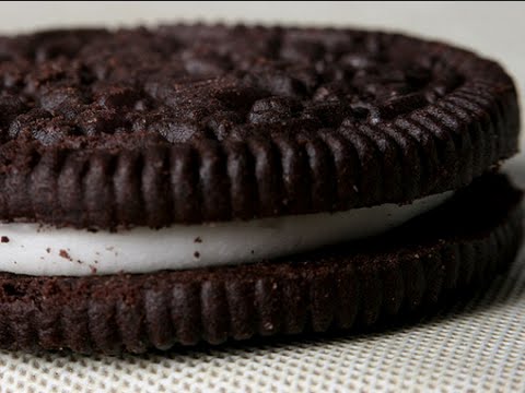 School says 'no' to Oreos in child's lunch