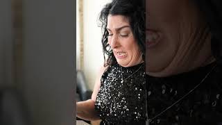 Touching moment on the wedding day. MOB reads a letter to her daughter.  #weddingvideo #minneapolis