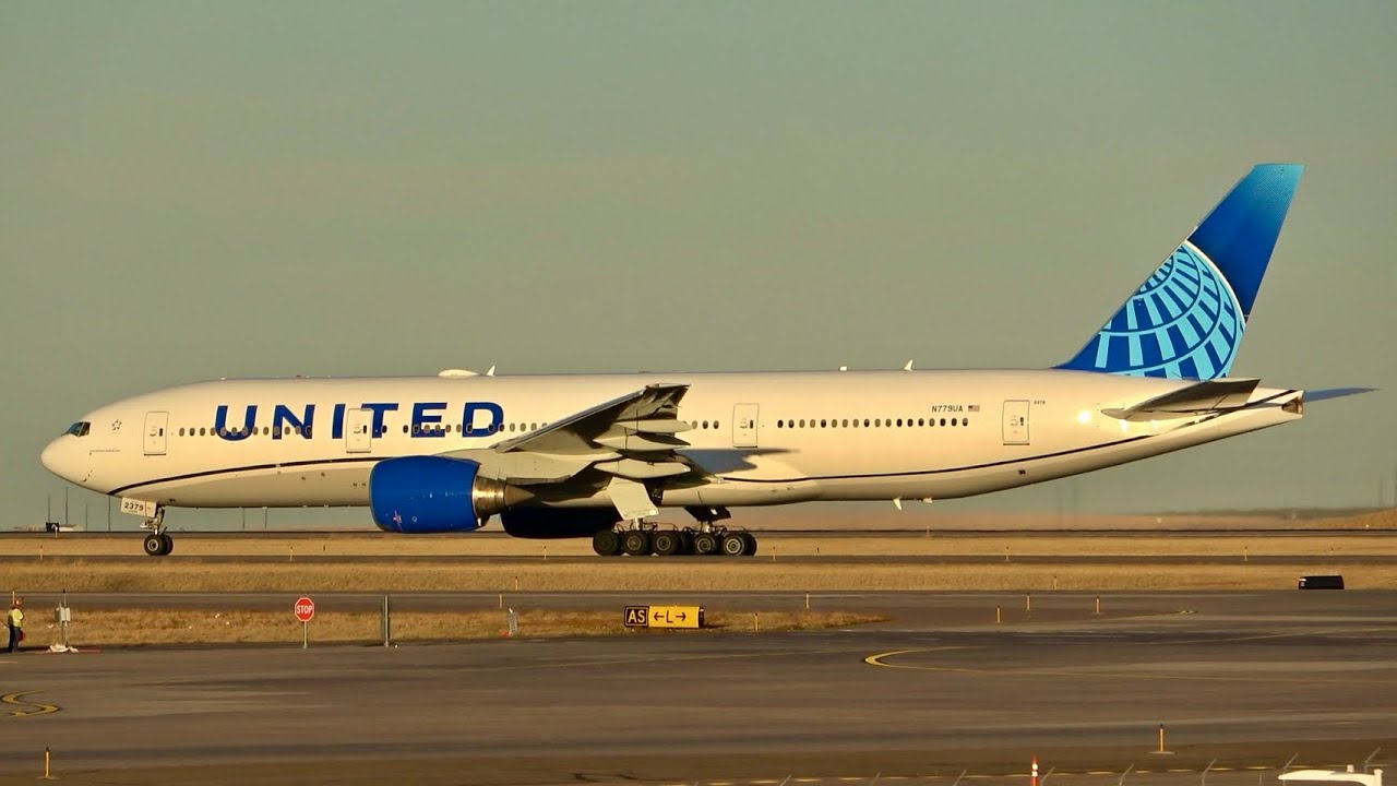 4K | Evening Planespotting at Denver International Airport | 2024