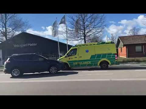 Video: Ut Av Ingensteds Provoserte En Motorsyklist En Ulykke - Alternativ Visning