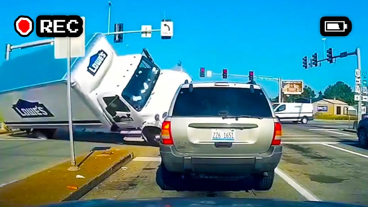 IDIOTS IN CARS 1 HOUR