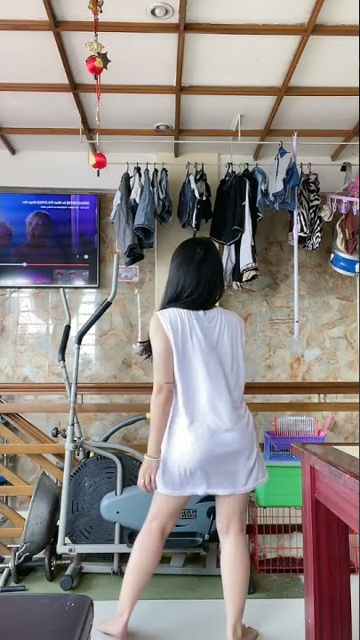 Pinay Twerking No Panty 🔥