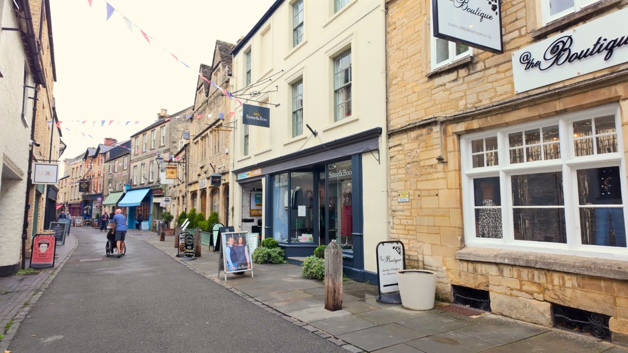 Is Cirencester the Prettiest Market Town in the Cotswolds? 🏛️🍂