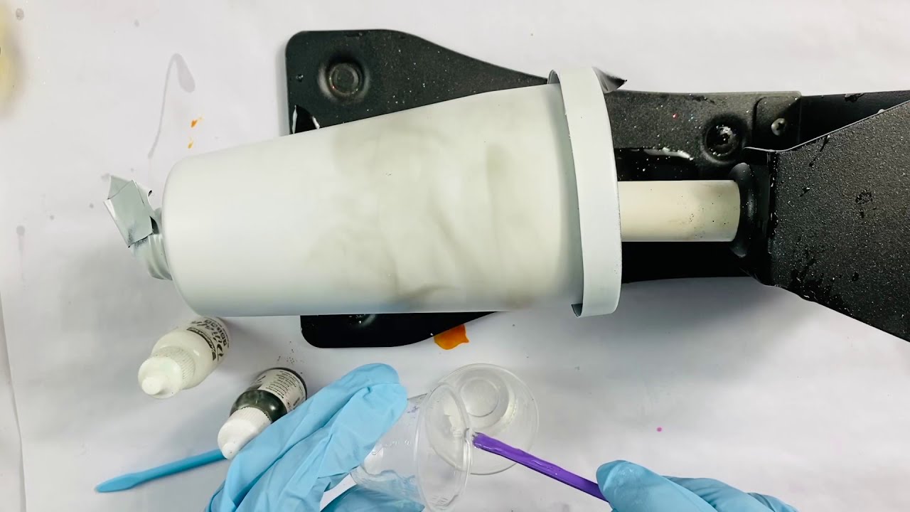 How to Seal a Storyboard Glitter Tumbler | Snowglobe Tumbler - YouTube