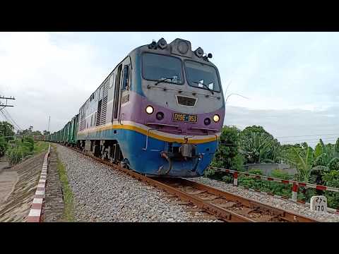 Video Vietnam freight train - XEM BÁNH XE TÀU LỬA ĐANG CHẠY... - youtube