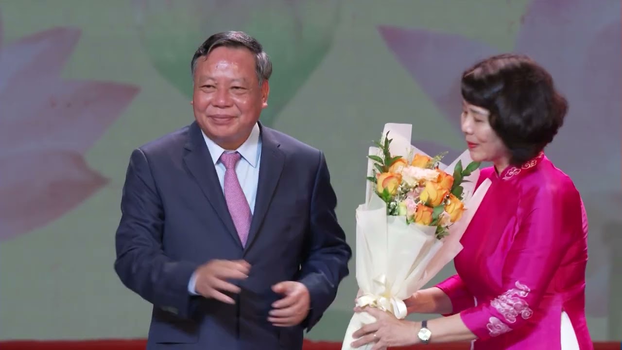 TRAILER DAI HOI PHUONG BACH MAI F2