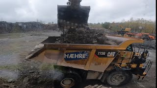 Stripping rock!💪 Cat 390F removing and loading blasted rock, to prepare for a new blast!