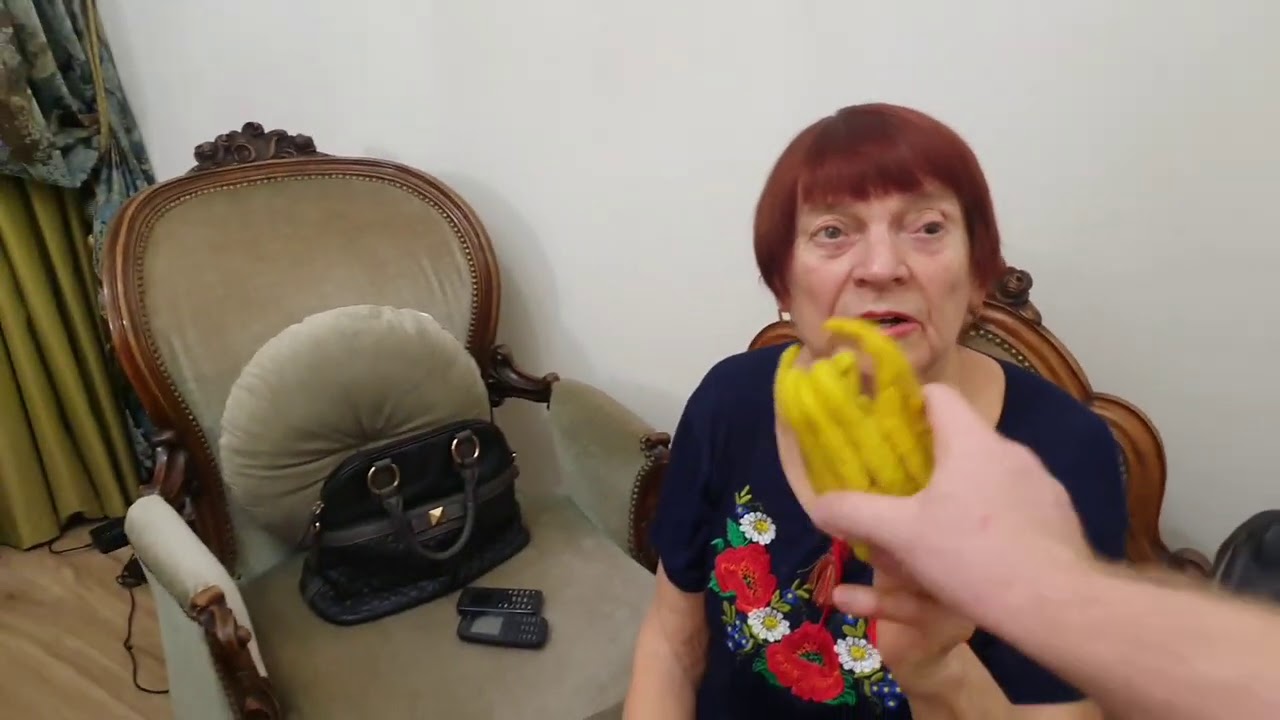 Встреча Иры с мамой..гостей полон дом