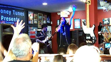 [HD] The Used - Take it Away - At Looney Tunes