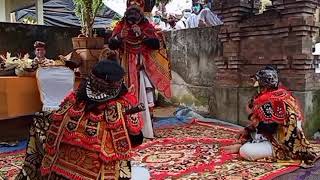 Kebenaran Nilai-nilai Etika Sosial Budaya dan Teologi/Ketuhanan dalam Masyarakat Hindu di Bali.