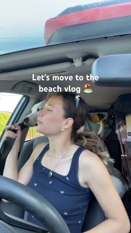 Moving to the beach vlog🏖️#dogshorts #vlog #pets #dogmom #dogowner #travel #pup #dog #moving #beach