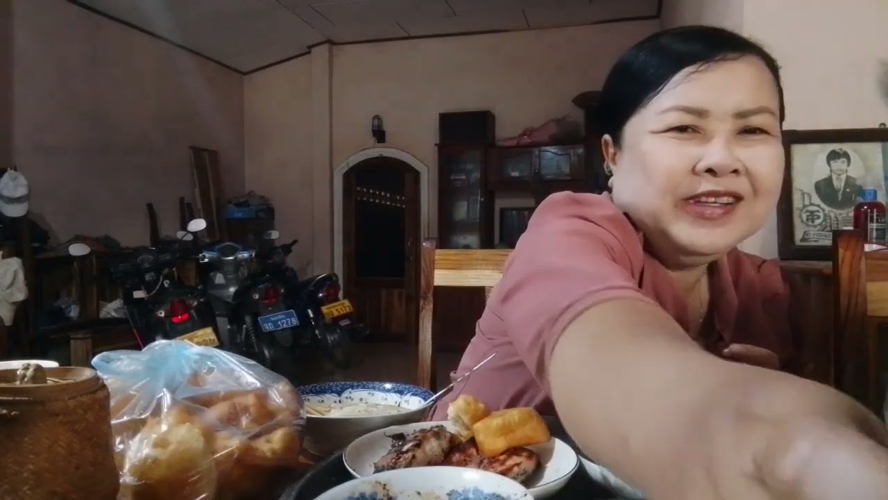 ກິນເຂົ້ານຳກັນເດີທຸກຄົນ🇱🇦🇹🇭กินข้าวด้วยกันเดีทุกคนจะ