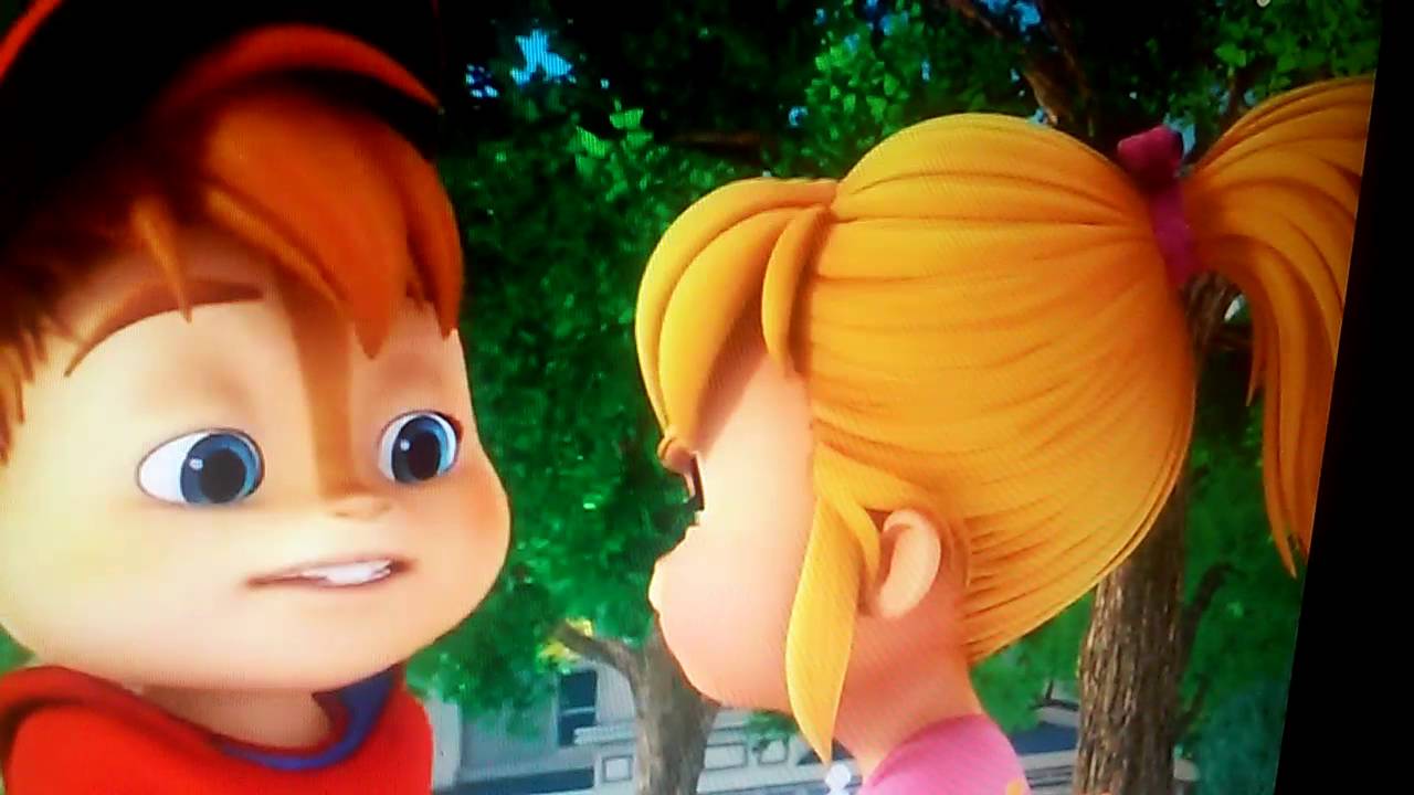 Alvin And The Chipmunks And The Chipettes Kissing