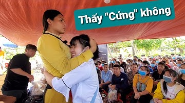 Diva Cát Thy "Tra Tấn" Bánh Bèo khi mua bánh tráng trộn mà cười té ghế