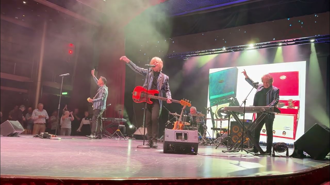 Daydream Believer | The Overtures (60s tribute band)