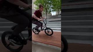 Bunny hop in Chicago downtown 🚴‍♂️ #youtubeshorts #viral #bunnyhop #chicago