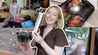 cozy reading vlog: im married, amazing new read, & getting my life together