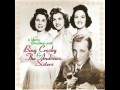 Here Comes Santa Claus - Bing Crosby & The Andrews Sisters (1949)