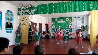 Красноярскіден келген жалаңаш қыздар