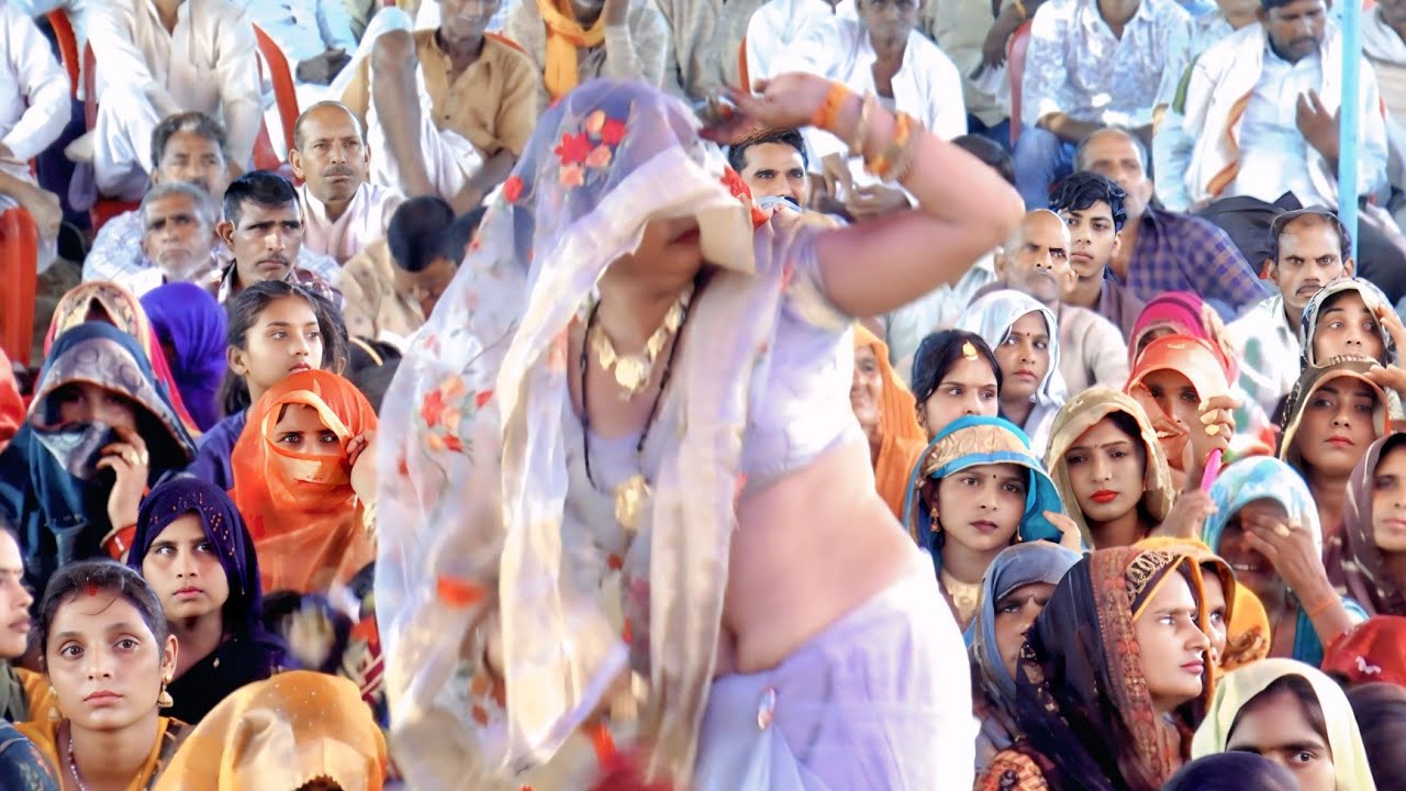 रसीली भाभी ने किया रसीला डांस!! नई साल के शुभ अवसर पर//सुपरस्टार लक्ष्मी शास्त्री जी की कथा में