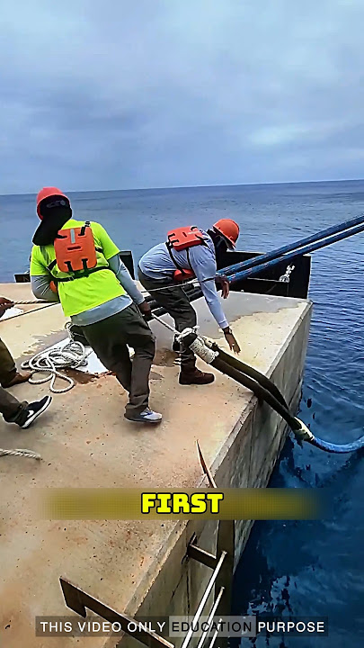 When ships dock, workers tie mooring ropes to posts — but it’s risky: #ship #viralvideo #shorts