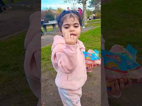 اسمع اسمع وانا دوبني جمال Cute Shorts 