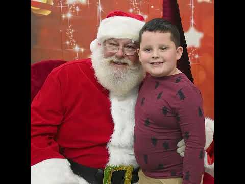 Enstrom Helps Deliver Santa to Breakfast