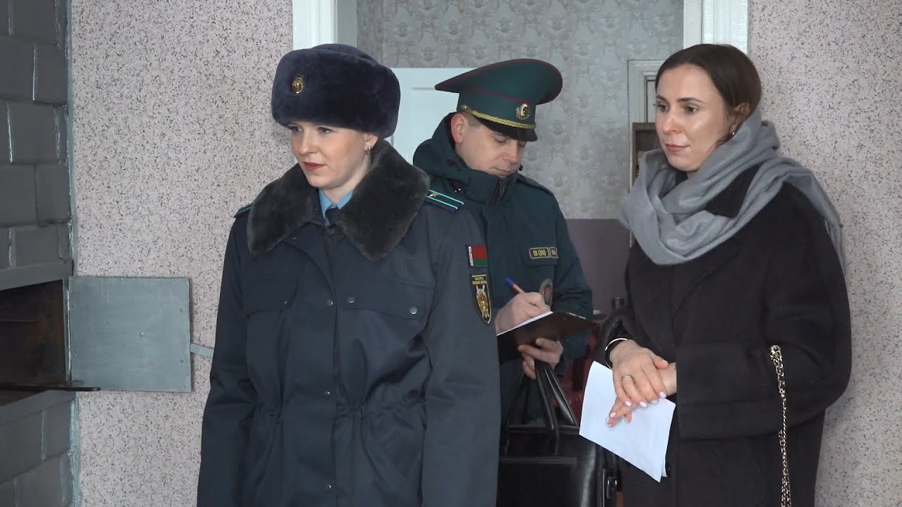 В гости к тем, кто в зоне риска: визит прокуратуры, МЧС и соцслужбы в Пинске