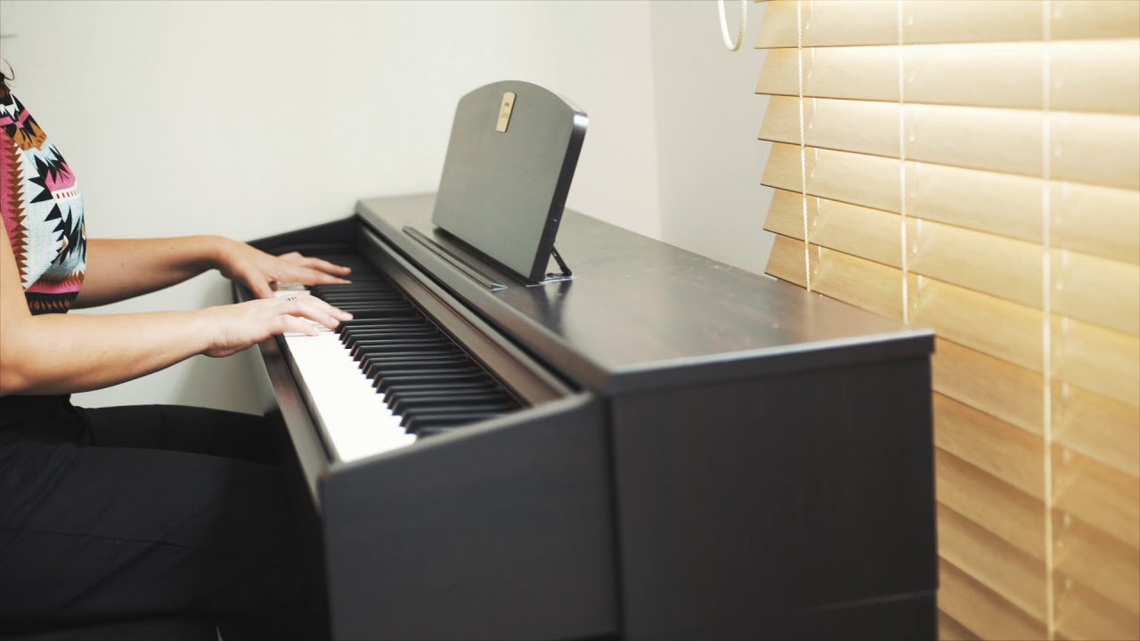 Piano Yamaha CLP-320 (Sony a6500 + Sigma MC11 + Sigma art 18-35 f1.8).