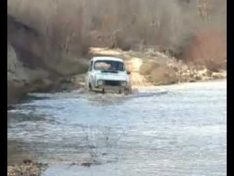 renault-4-off-road-u-rijeci