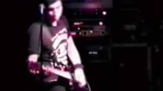 Download Lagu Avenged Sevenfold - Reminissions Live 2002 MP3