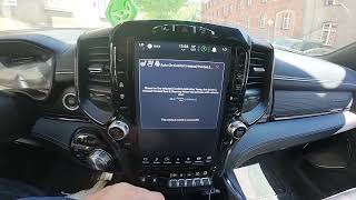Wie aktiviere oder deaktiviere ich Auto Comfort beim RAM 1500 eTorque?