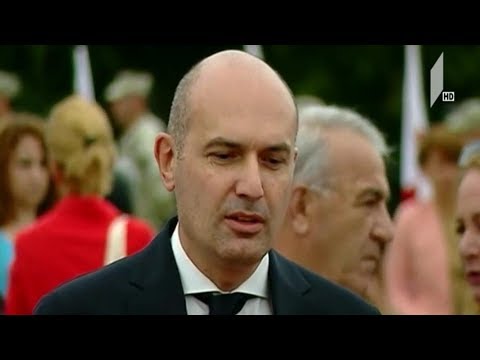 პოლიტიკოსები მუხათგვერდის სასაფლაოზე