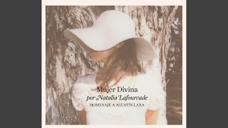 Video thumbnail of "Natalia Lafourcade - Aventurera"