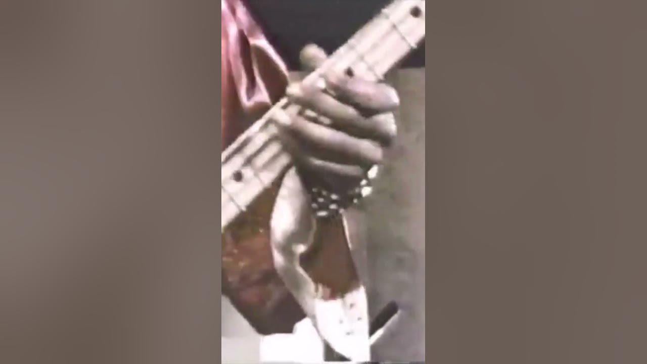 legendary funk producer Bootsy Collins breaks down the funk with #bass #bassguitar #funk