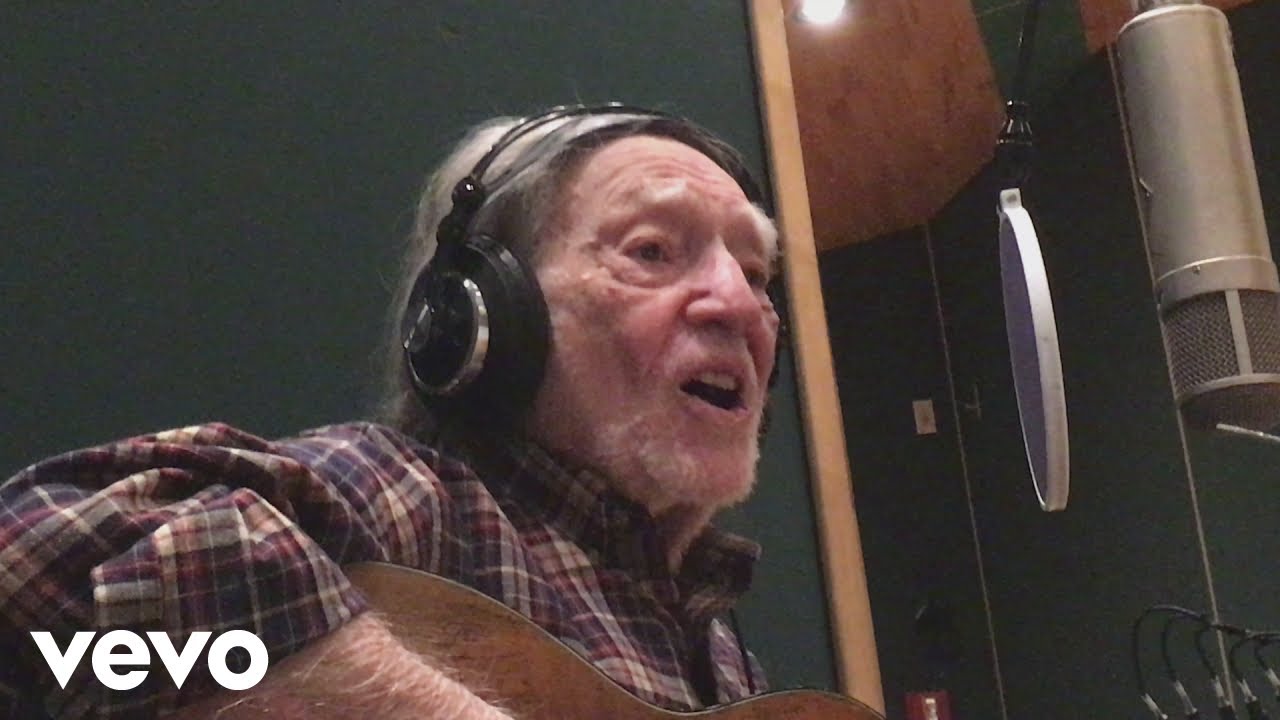 Willie Nelson   Its Hard to Be Humble Official Video