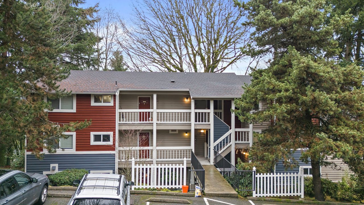 Photo inspiration: Picture Idea: Beautiful Condo For Rent In Bellevue Private Balcony